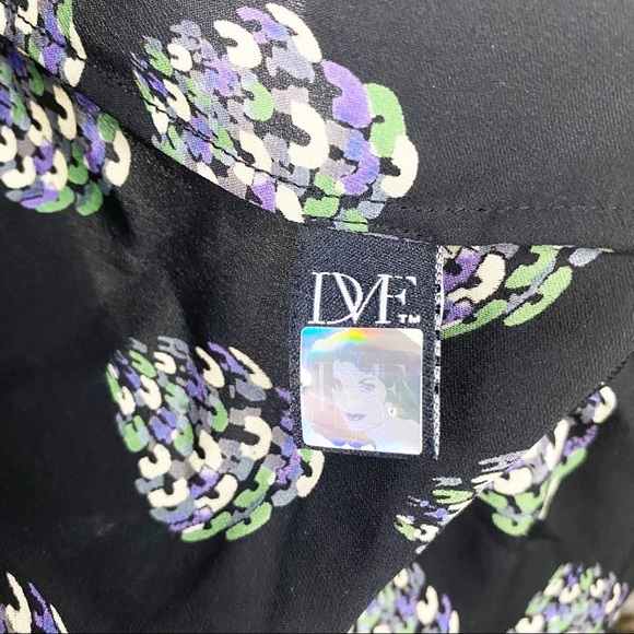 Diane Von Furstenberg Design Silk Wrap Top Blouse - Picture 10 of 10